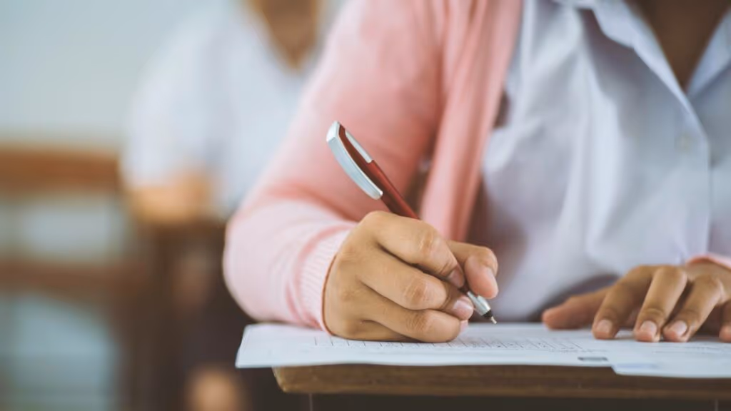 FUNAI abre 900 vagas imediatas com salários de até R$ 6 mil em novo processo seletivo