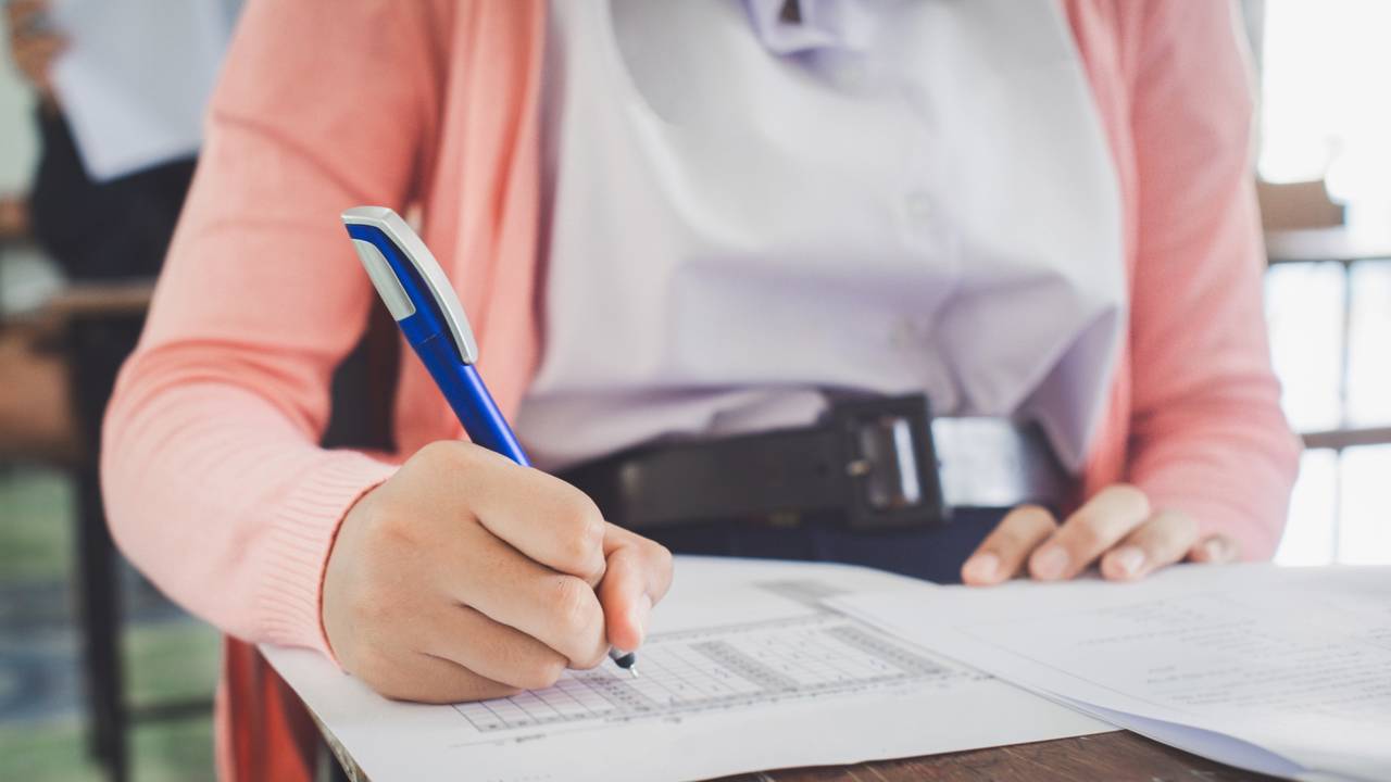 Prefeitura de Olímpia abre concurso público com 64 vagas e salários de até R$ 7,4 mil