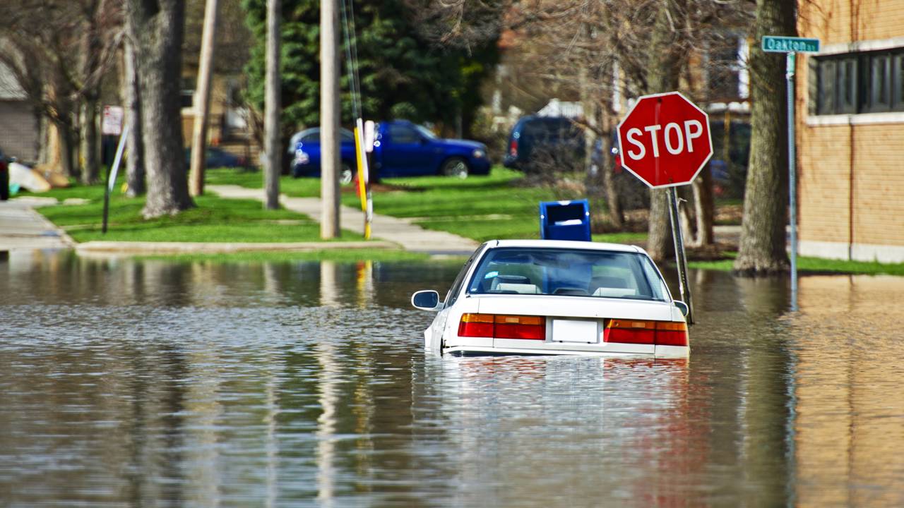 Como descobrir se o carro foi de enchente mesmo com aparência perfeita