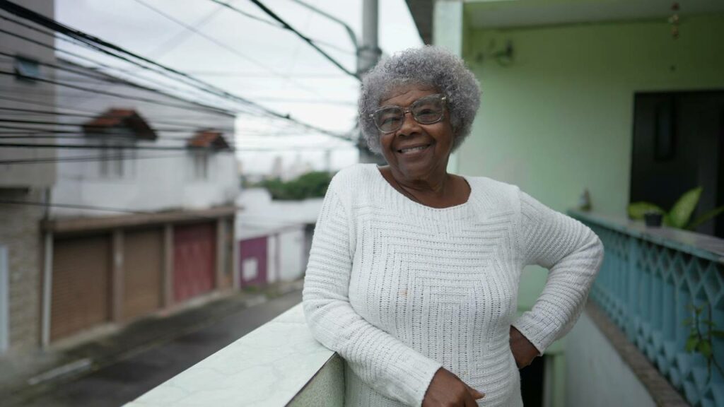 Maiores de 65 anos, desde que inscritos no CadÚnico, também podem receber o benefício - Créditos: depositphotos.com / zanuckcalilus