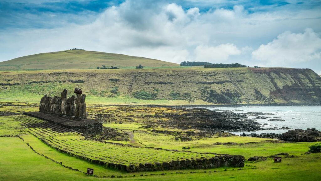 Estudo prova que moais da Ilha de Páscoa "andavam"