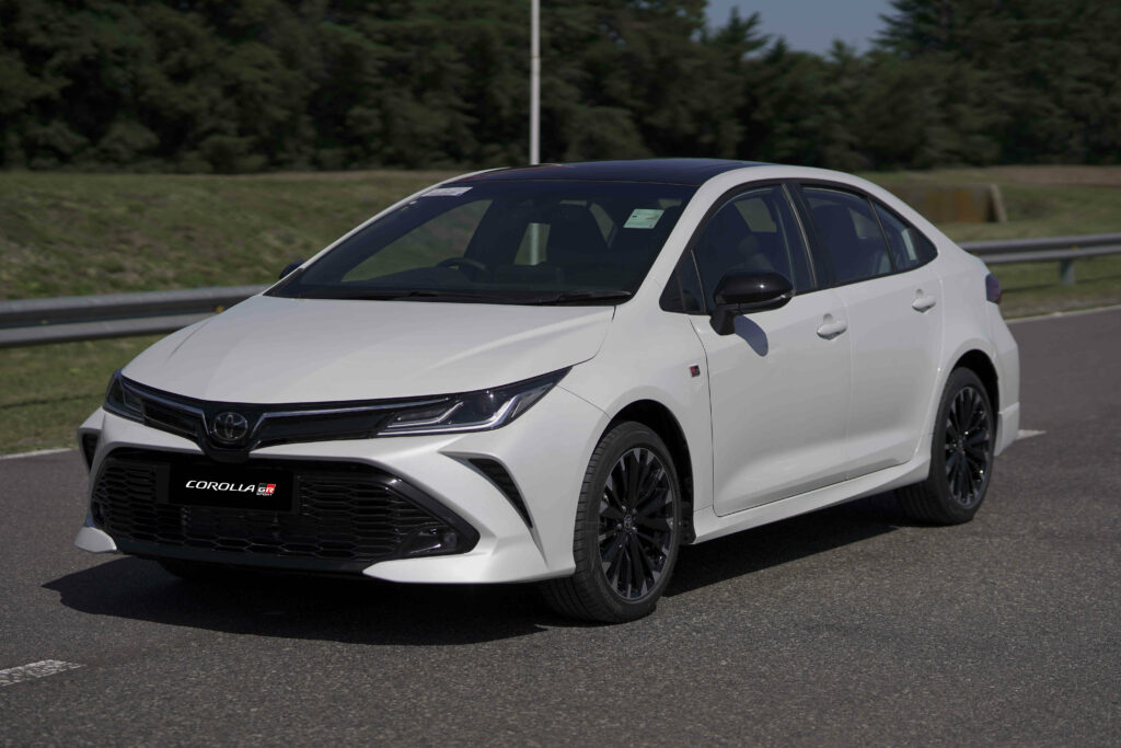 O Corolla tem grande fama de ser confiável e durável - Divulgação/Toyota