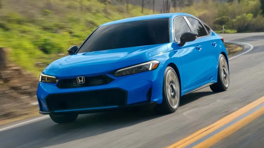 Em solo nacional, o Honda está disponível apenas no modelo híbrido - Divulgação/Honda