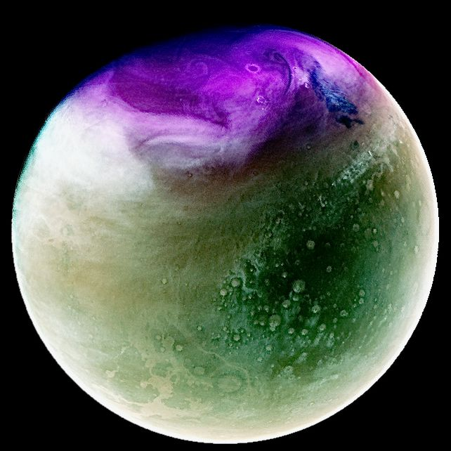 Imagem de Marte no espectro ultravioleta obtido pela sonda MAVEN em 2023. O espaço em roxo mostra o polo norte do planeta vermelho - NASA/LASP/CU Boulder