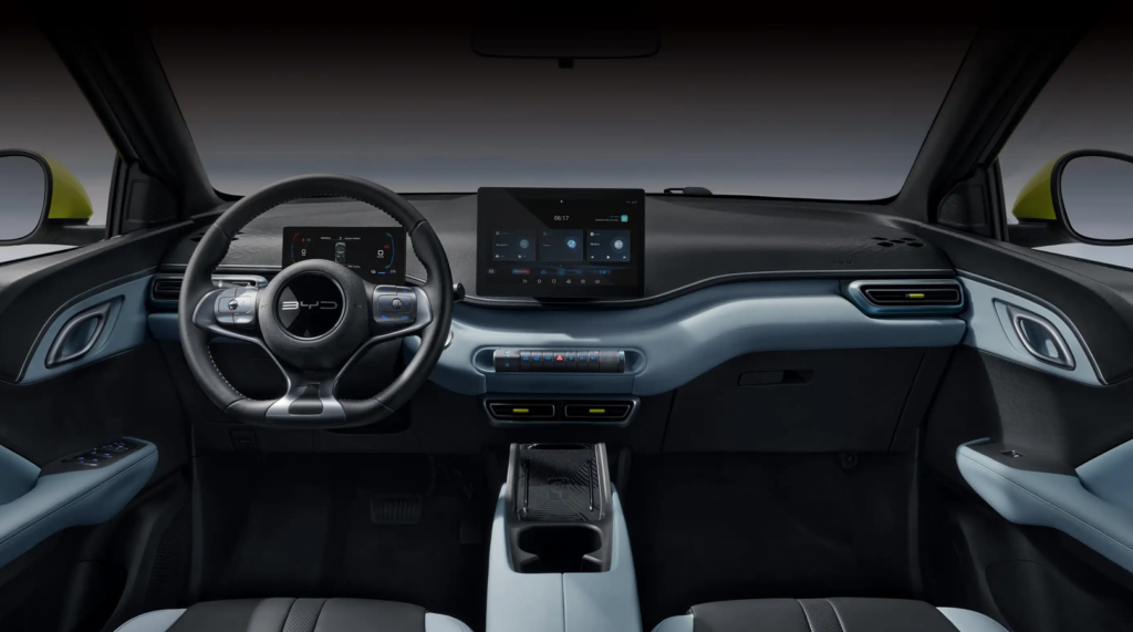 O Dolphin Mini conta com alta tecnologia e muito conforto em seu interior - Divulgação/BYD