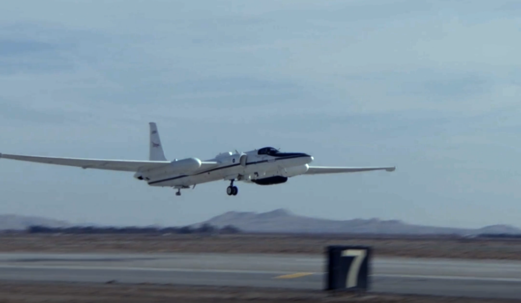 Aeronave utilizada na missão GemX - Reprodução/Earth Information Center (EIC)