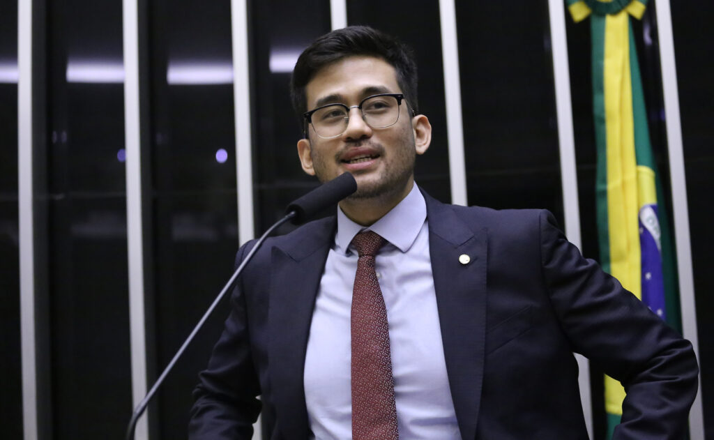 Kataguiri aciona STF para exigir instalação de CPMI do Banco Master