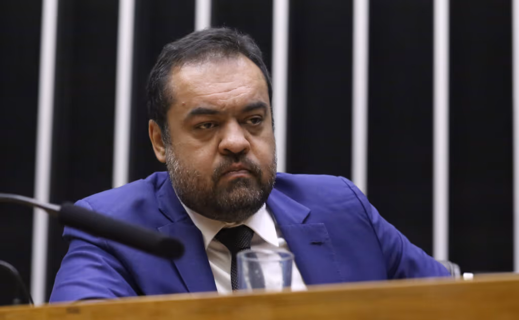 TSE retoma julgamento que pode cassar Cláudio Castro
