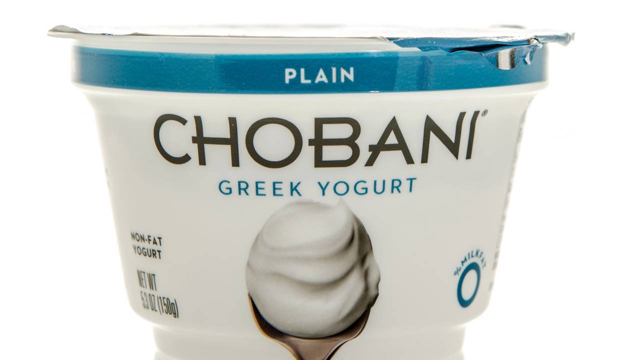 Iogurte natural é acusado de estar contaminado com substâncias tóxicas