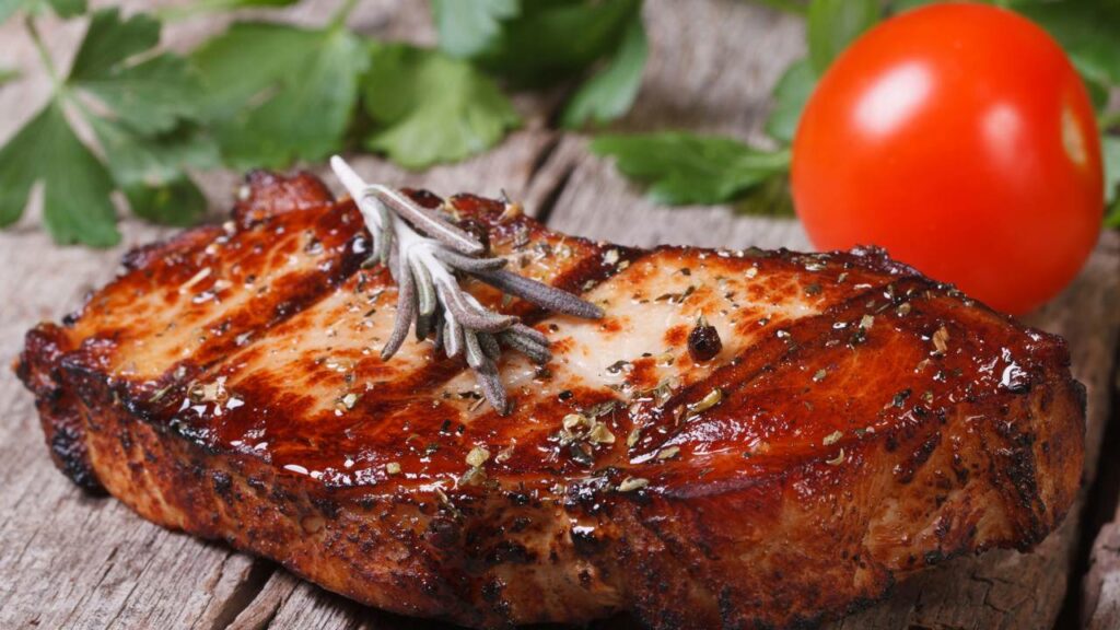 A carne de javali também pode ser utilizada - Créditos: depositphotos.com / lenyvavsha