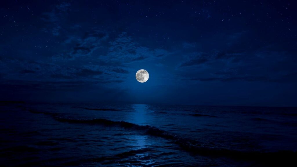 A comparação da lua com os objetos do horizonte fazem ela parecer maior - Créditos: depositphotos.com / zeferli@gmail.com