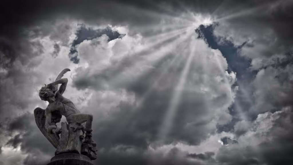 Como o nome que significava luz virou sinônimo de demônio