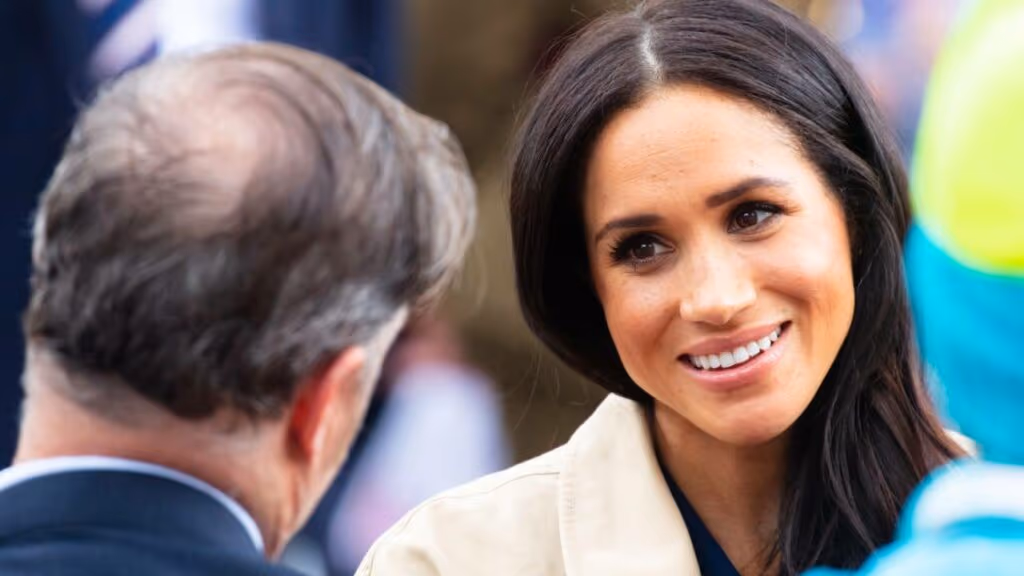 Meghan Markle decide tentar contato com o pai após amputação
