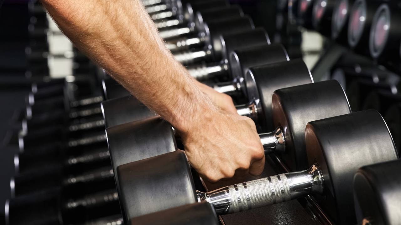 Exercitar-se durante o emagrecimento pode manter os músculos “jovens”, aponta estudo