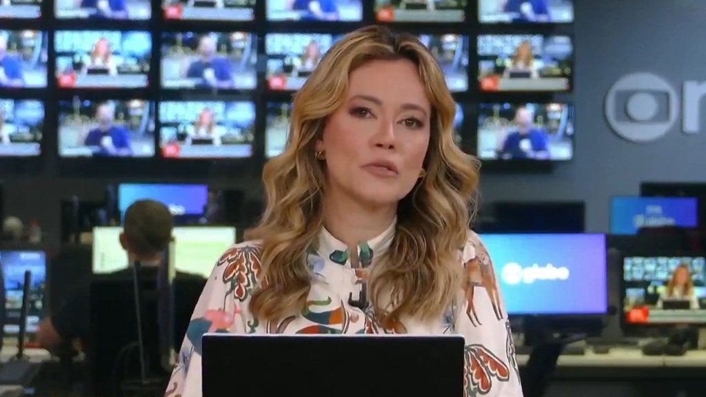 Natuza Nery chora ao vivo na GloboNews