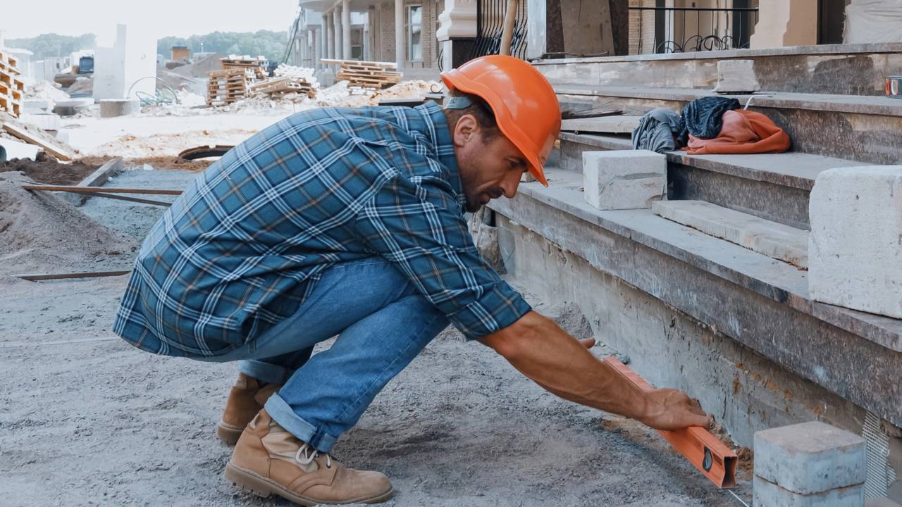 Como nivelar um contra piso de forma simples e fácil