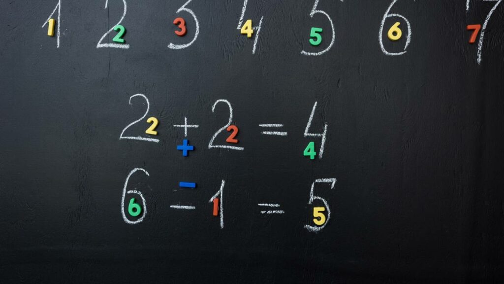 Quanto é 2 + 4 × 3 – 6 ÷ 3? A conta que muita gente erra e nem percebe