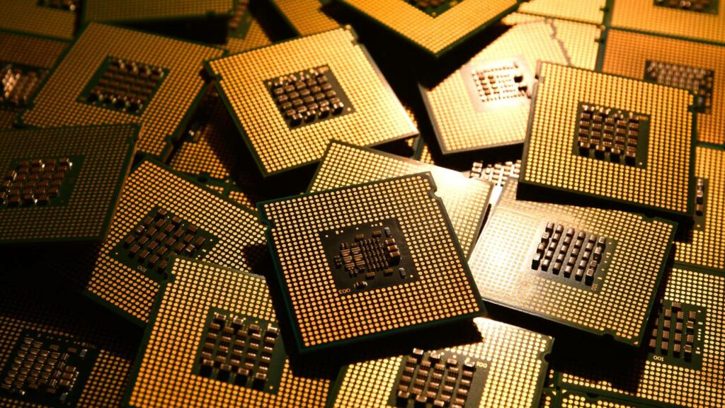 Veja como tirar ouro de celulares e de outros aparelhos eletrônicos