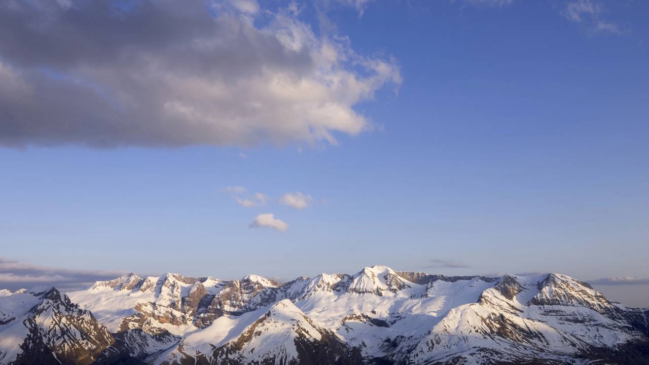 Avalanche e chuvas extremas na Espanha matam 3 pessoas na Espanha