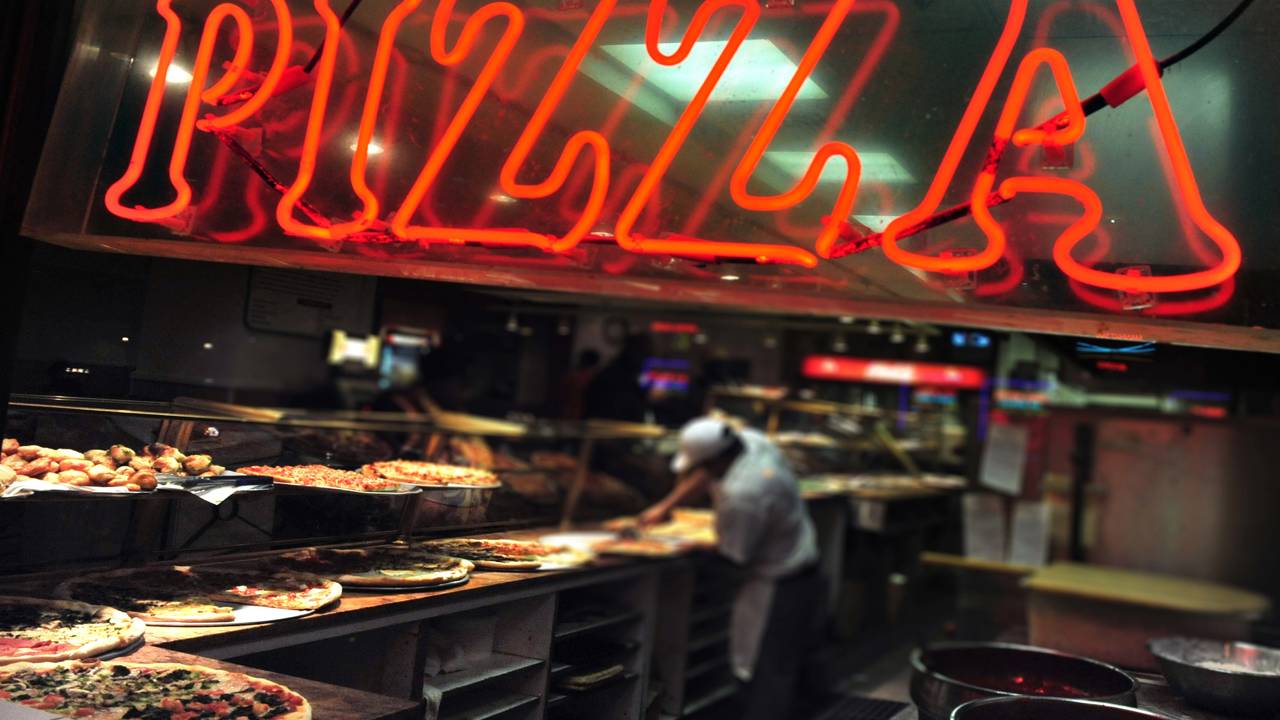 Pizzaria declara falência mesmo com investimento de jogador milionário