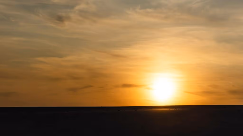 Por que o céu é azul durante o dia e muda de cor no pôr do sol