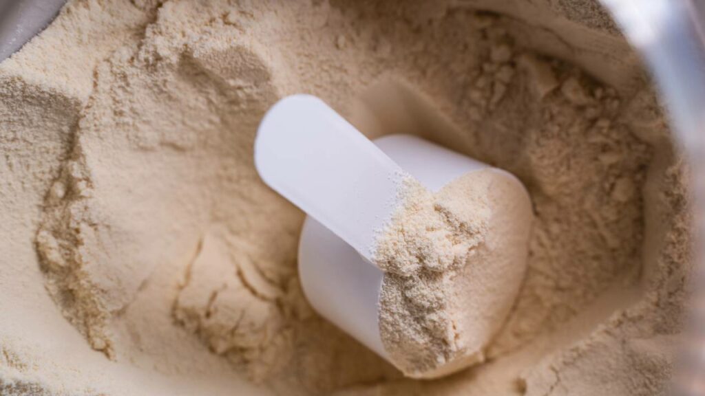 A ingestão de suplementos de proteína podem ajudar a bater essa meta - Créditos: depositphotos.com / vvvproduct