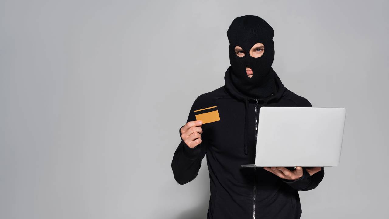 Golpe bancário silencioso já esvaziou contas em minutos sem a vítima perceber