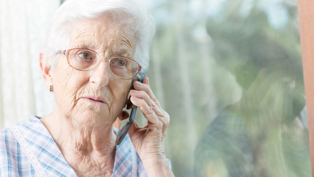 O golpe costuma atingir pessoas com mais idade - Créditos: depositphotos.com / fotopitu