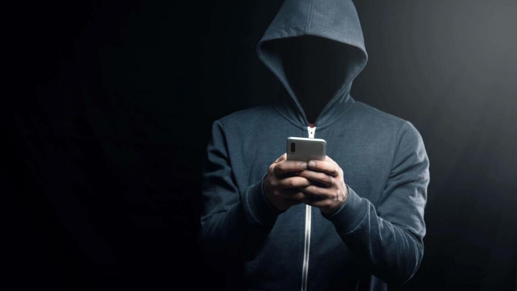 4 sinais de que seu celular pode estar sendo espionado