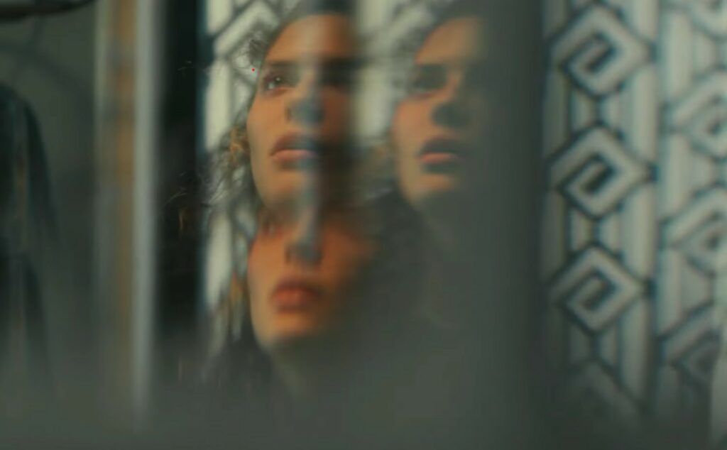 Essa série da Netflix começa tranquila e termina em puro caos