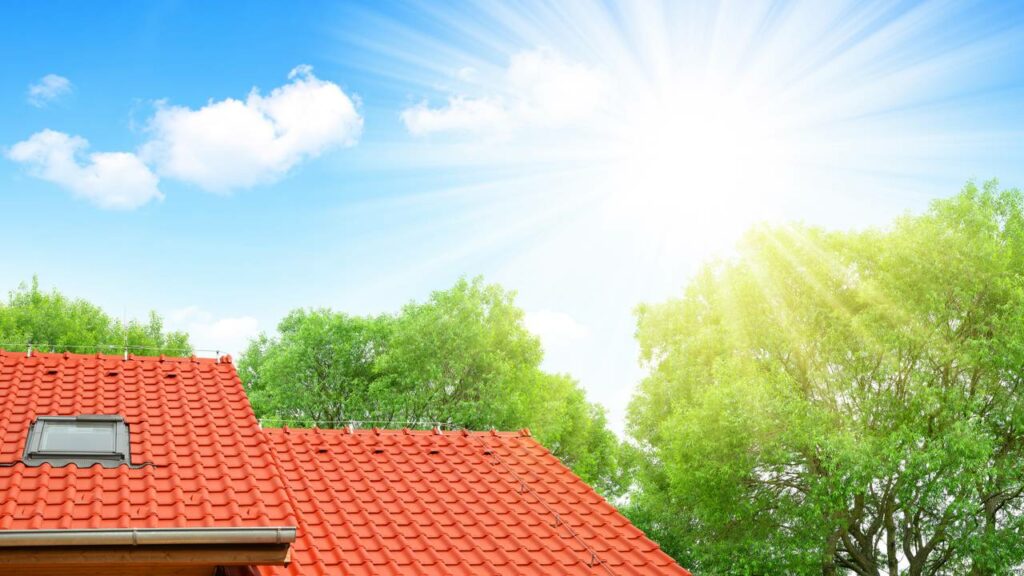 Como deixar a casa mais fresca sem gastar com ar-condicionado