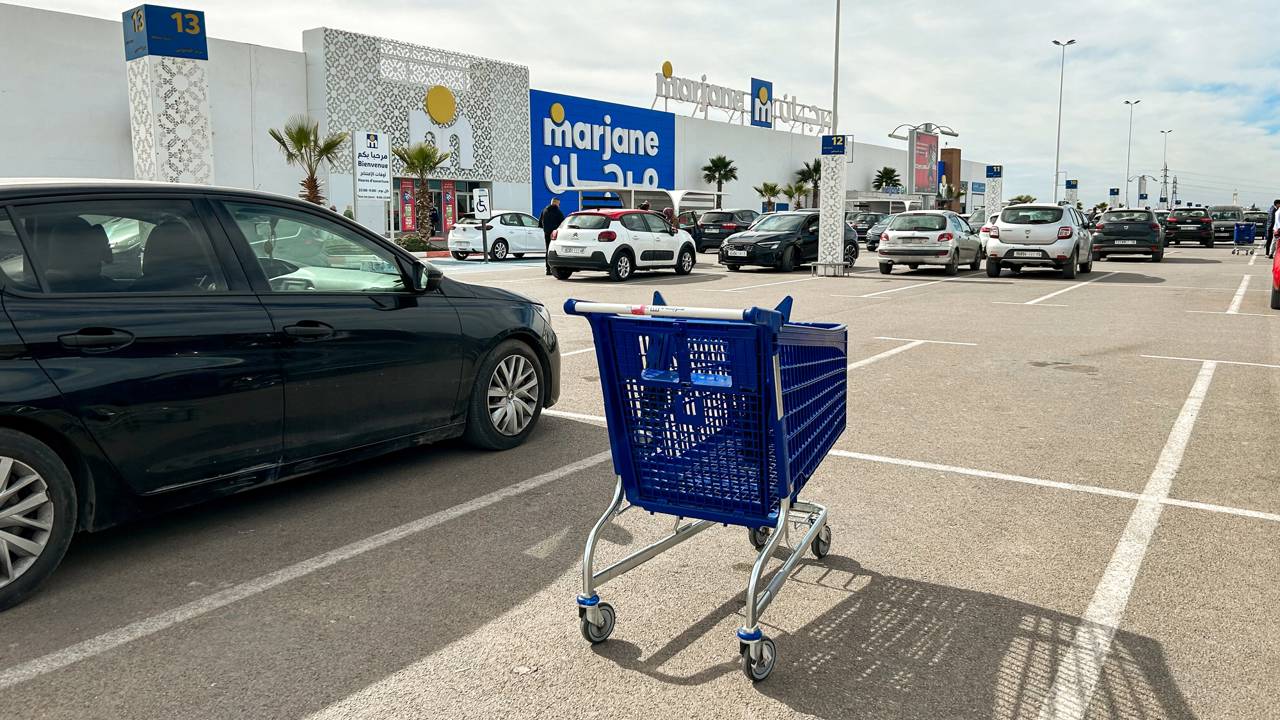 O que diz a lei sobre estacionar em vaga de supermercado sem comprar nada?