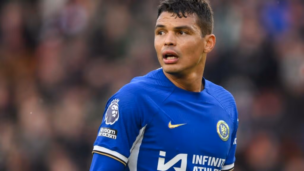 Thiago Silva é anunciado em seu antigo clube na Europa