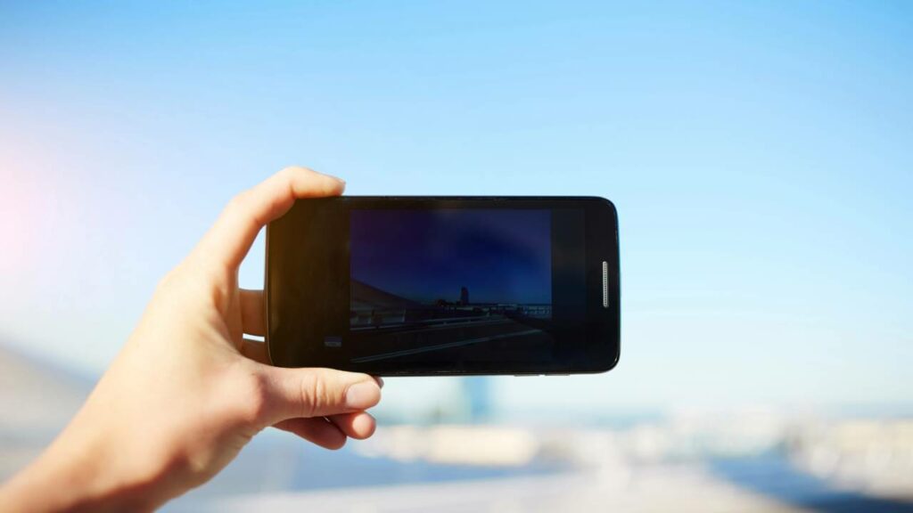 Como gravar vídeos profissionais com celular usando 6 dicas valiosas
