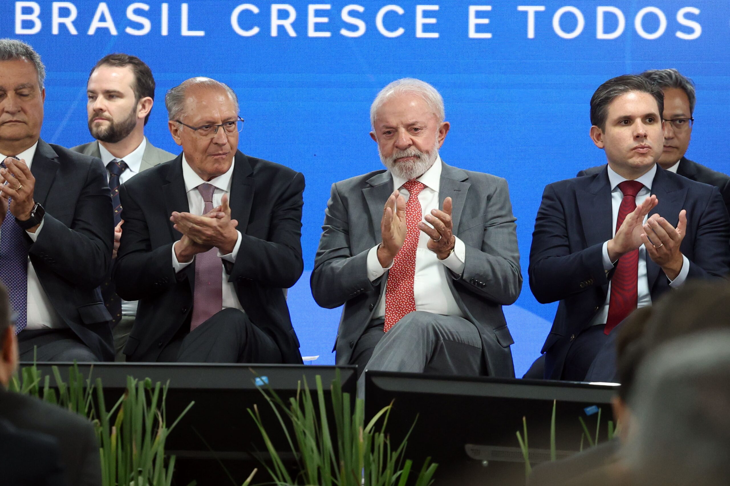 Lula sanciona Orçamento com veto em emendas