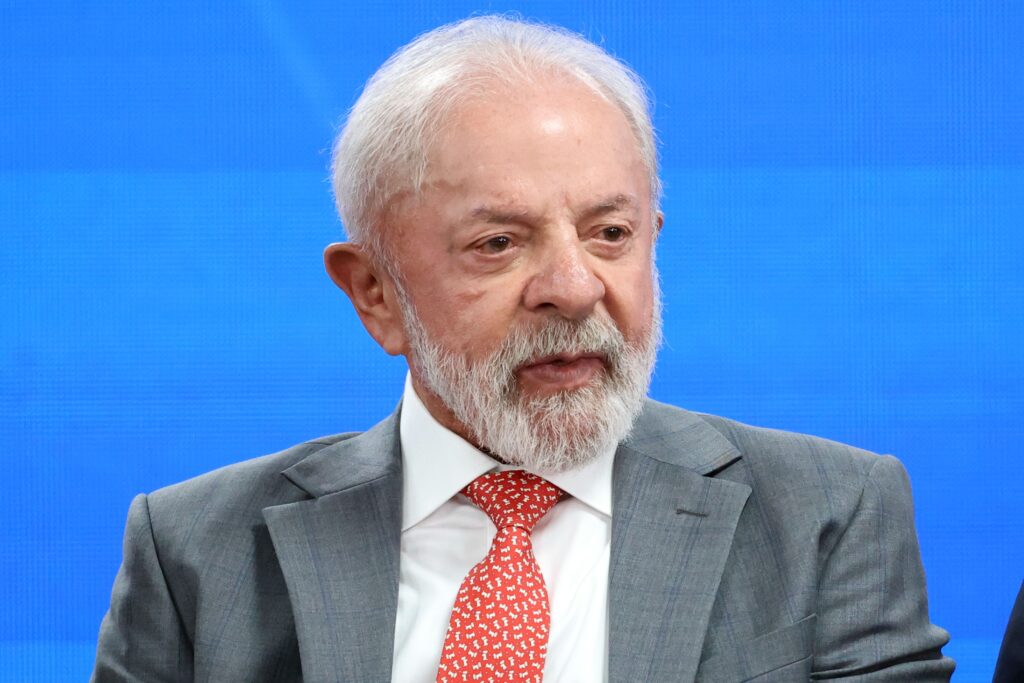 Pobre se sacrifica enquanto “cidadão do Master” dá golpe de R$ 40 bi, diz Lula