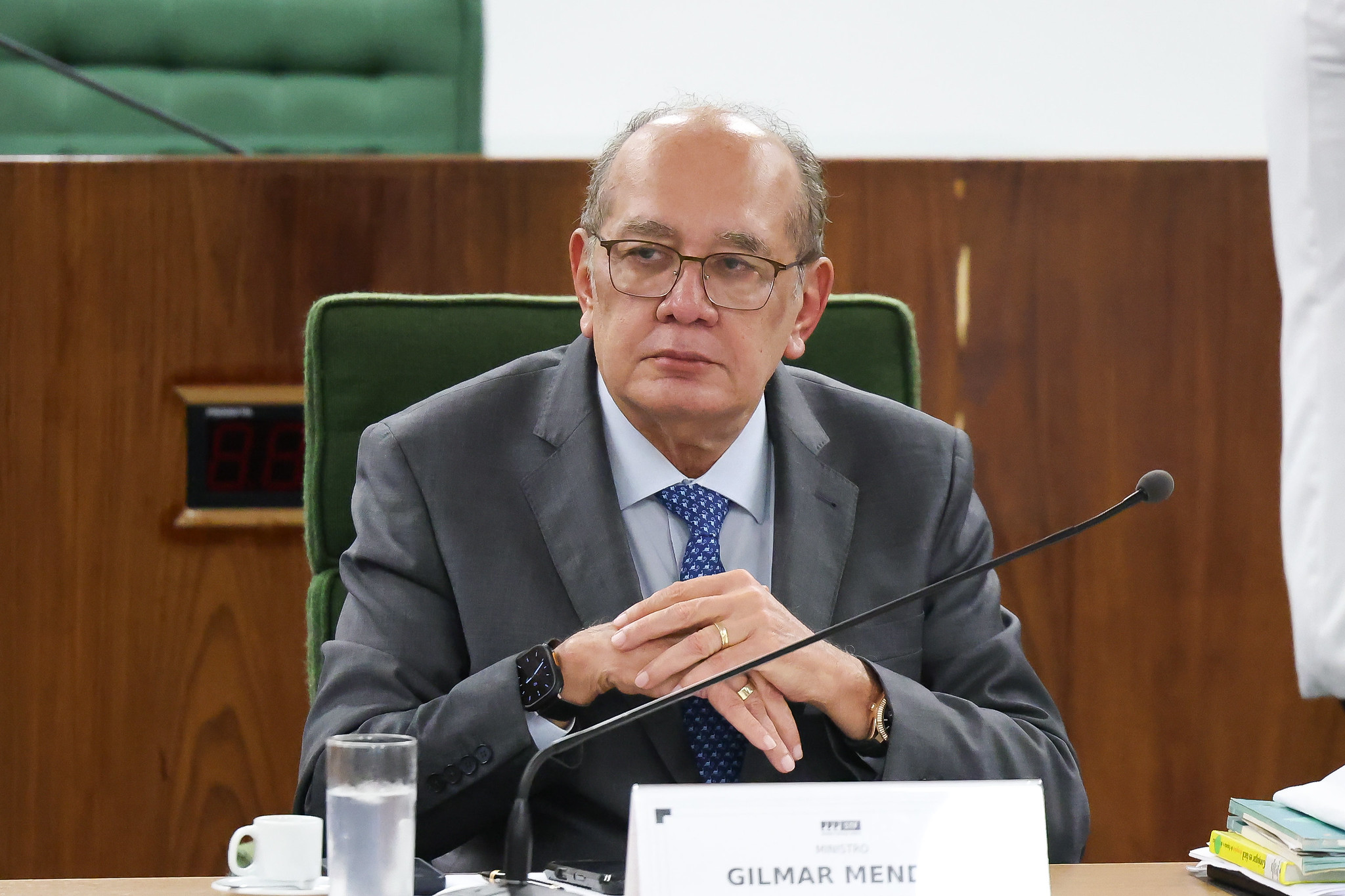 Crusoé: Uma nota da comunidade para Gilmar