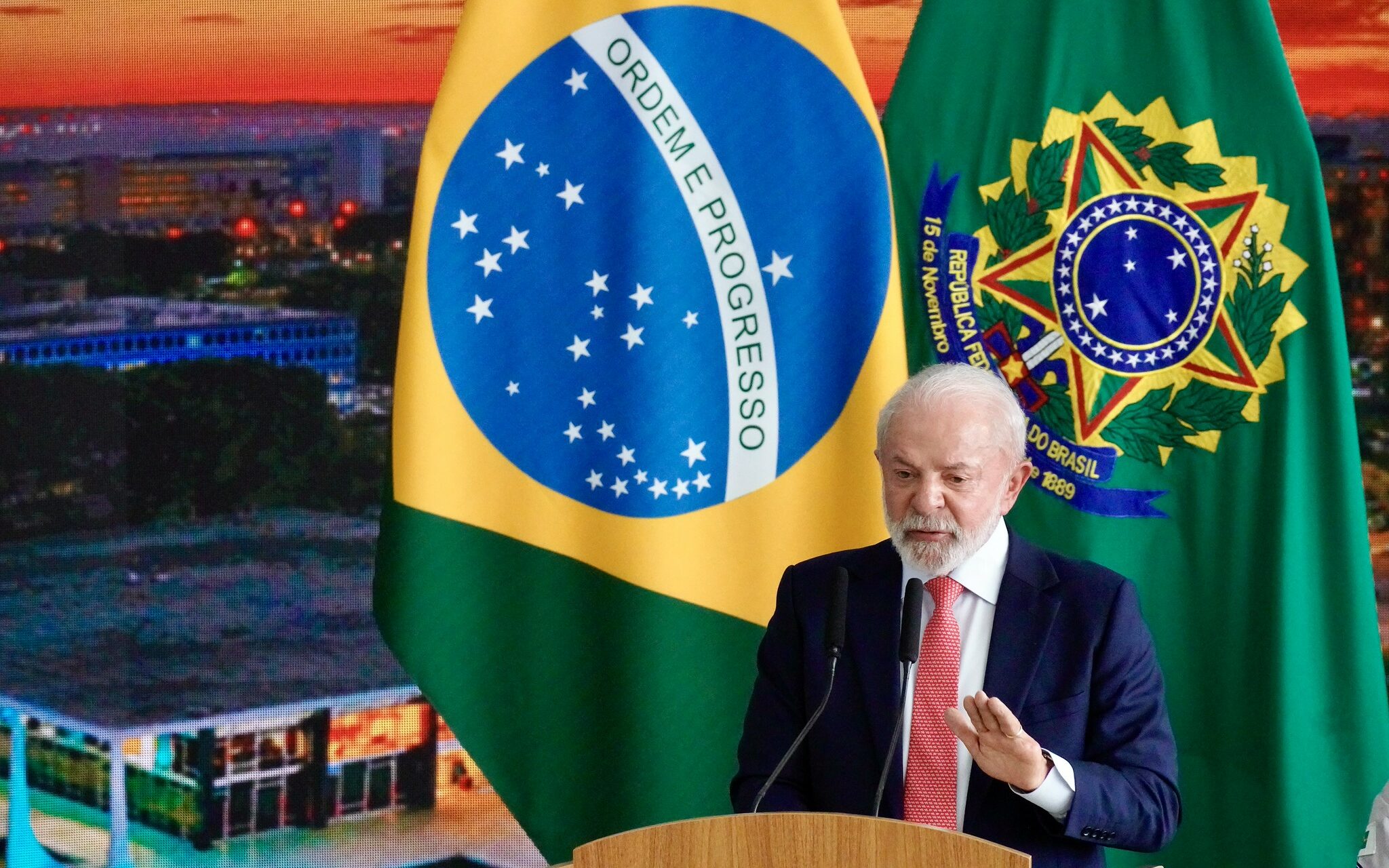 Os detalhes do encontro entre Lula e o dono do Banco Master