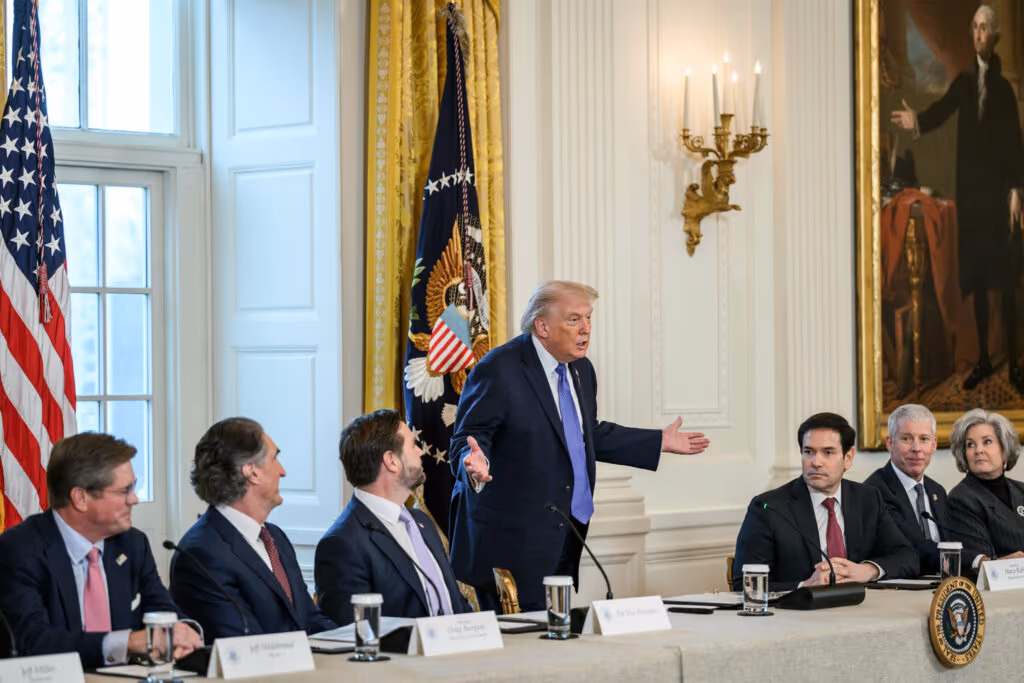 Crusoé: “Trump está venezuelando os EUA”, diz Nobel de Economia