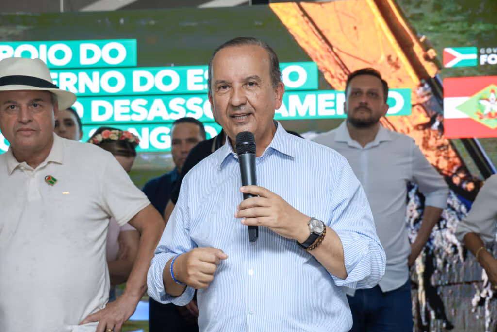 Crusoé: A ameaça do centro a Jorginho Mello em SC