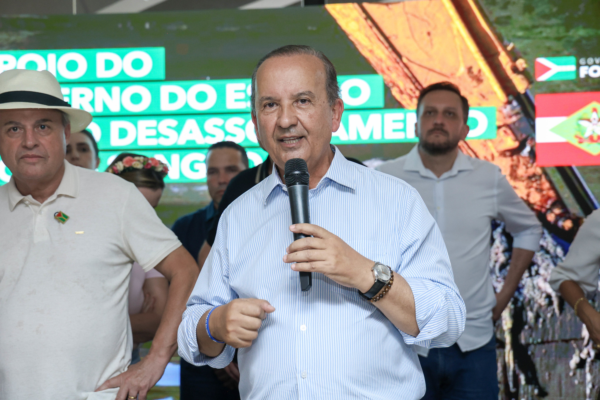 Crusoé: A ameaça do centro a Jorginho Mello em SC