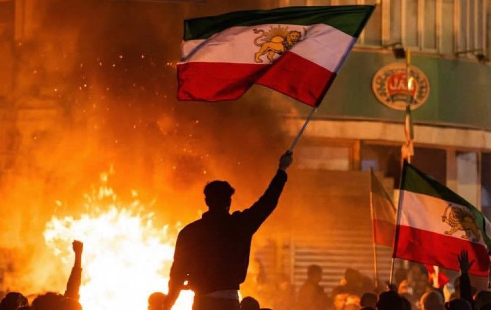 Dennys Xavier na Crusoé: O Irã e o cinismo ideológico