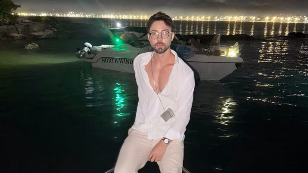 Rico Melquiades posta fotos e acusa ex de agressão