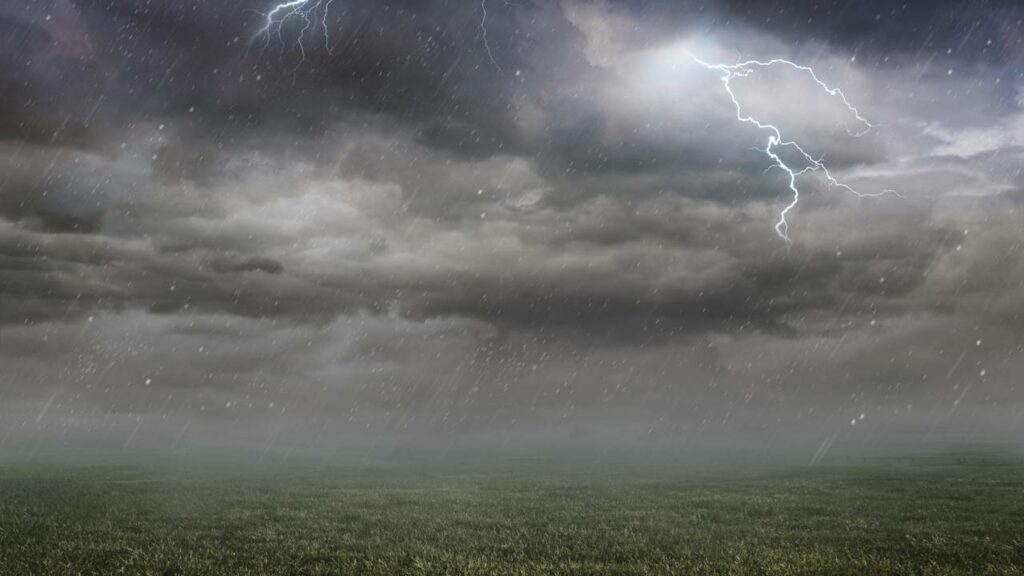 Alerta de fenômeno climático histórico com ventos de 60 km/h e granizo nesta 6°feira, 16