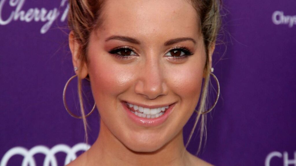 Treta das mães de Hollywood que excluíram Ashley Tisdale