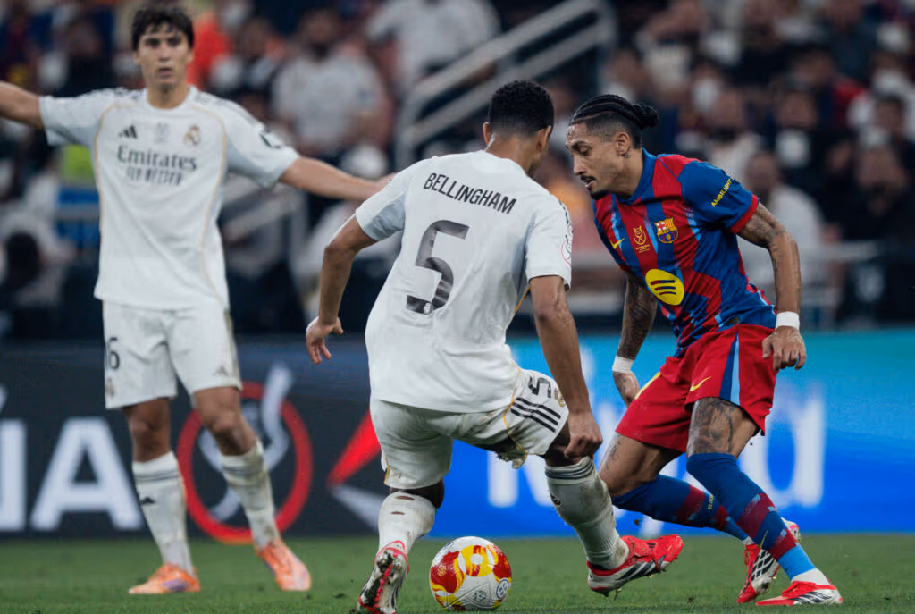 Barcelona vence duelo eletrizante contra o Real Madrid e é bicampeão da Supercopa da Espanha