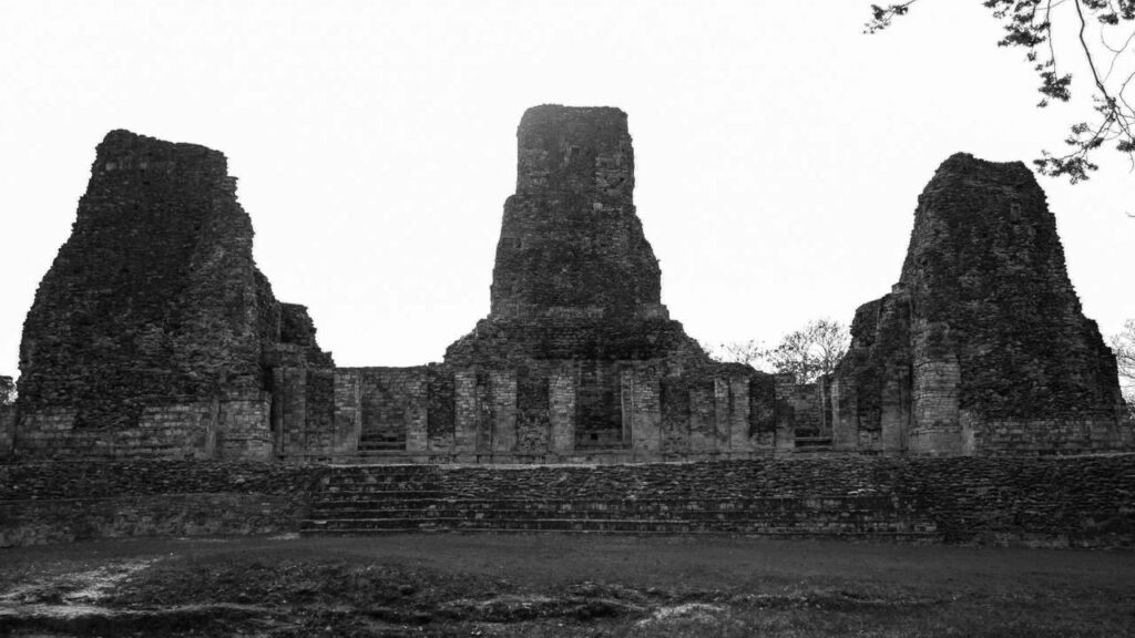 Arqueólogos encontram cidade maia perdida de 1.200 anos na floresta