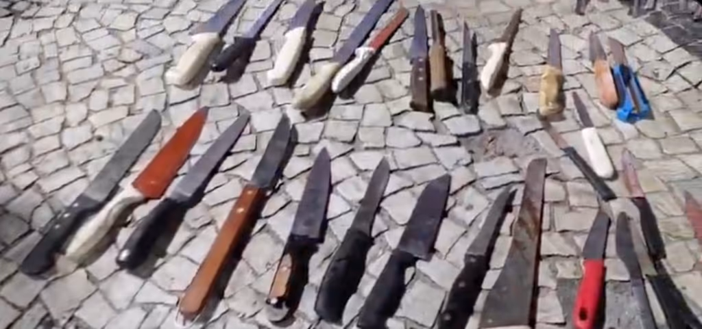 Polícia do Rio apreende 144 facas no Réveillon de Copacabana