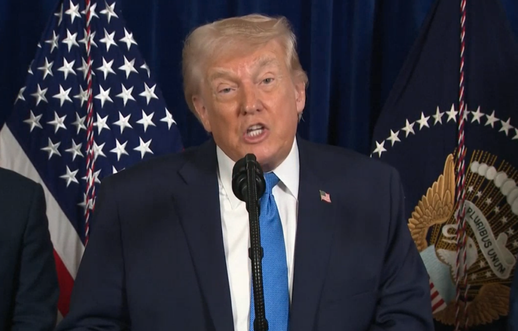 UE convoca reunião de emergência após Trump anunciar tarifas