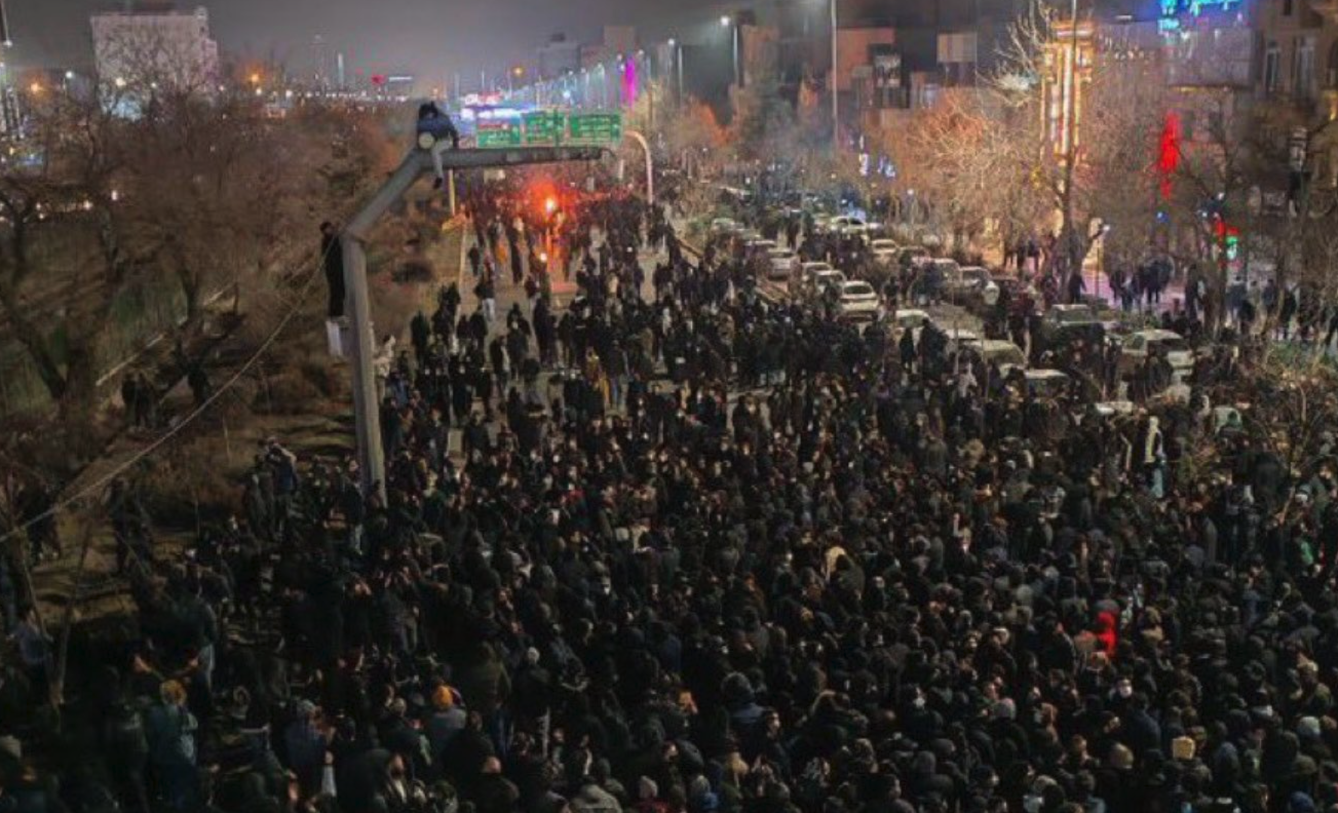 Procurador-geral do Irã ameaça manifestantes com pena de morte